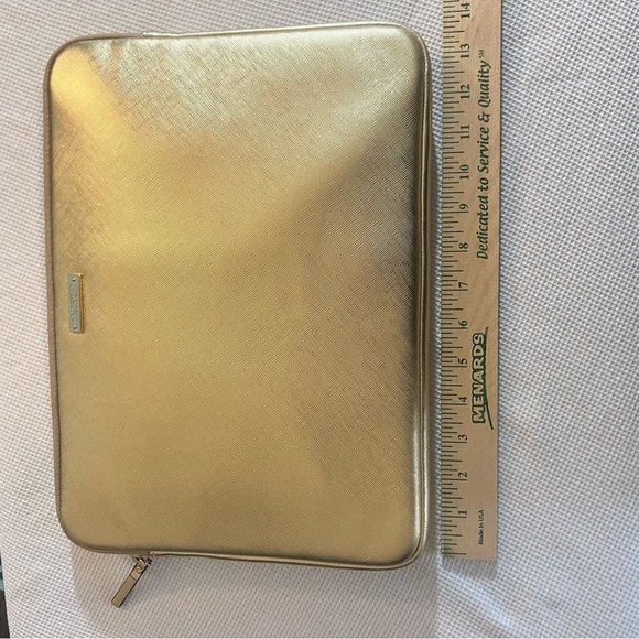 Kate Spade IPAD Cover​​​​ - Picture 6 of 13